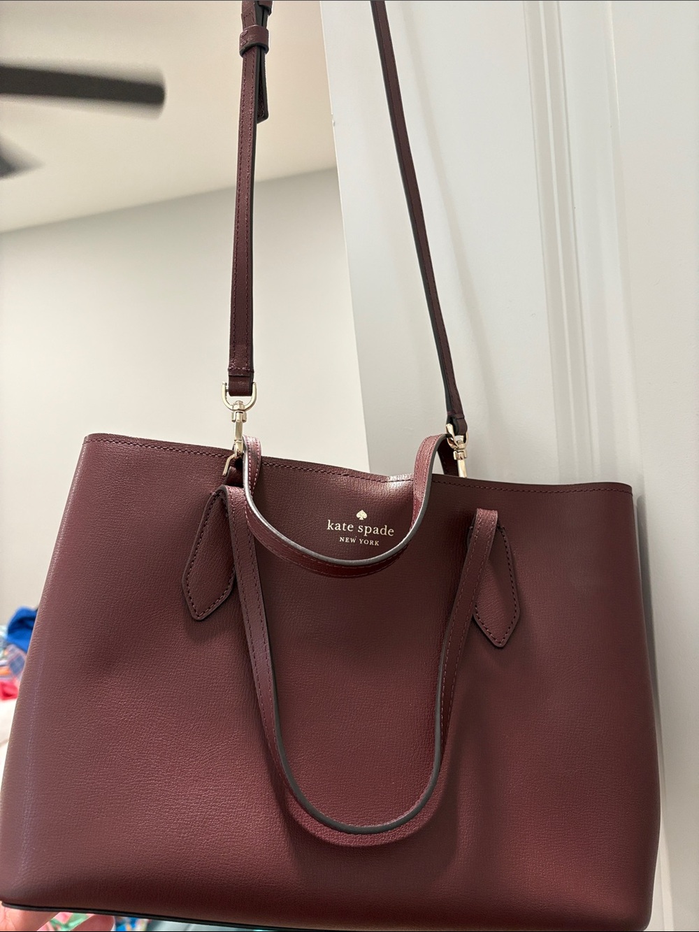 Like New: Kate Spade Burgundy purse with Removable Crossbody Strap